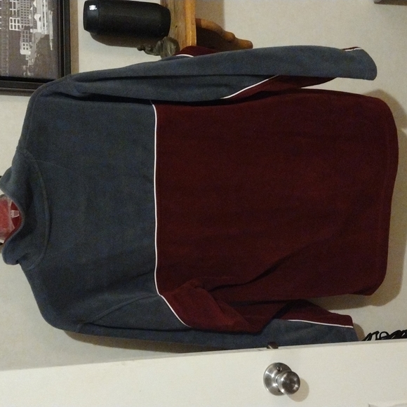 Vintage 90's Old College Inn Pull-Over - Picture 3 of 3